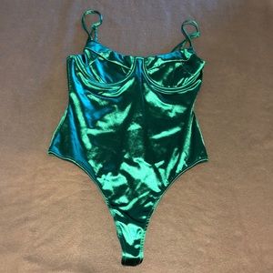 PRETTY LITTLE THING BODY